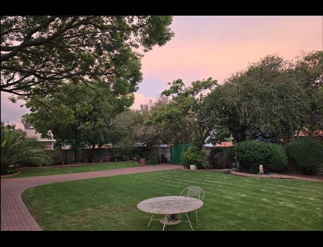 4 BEDROOM HOUSE FOR SALE IN BRACKENHURST
